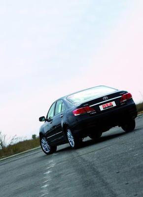 比很好更好——試駕廣州豐田新凱美瑞，體驗廣州汽車租賃便捷出行